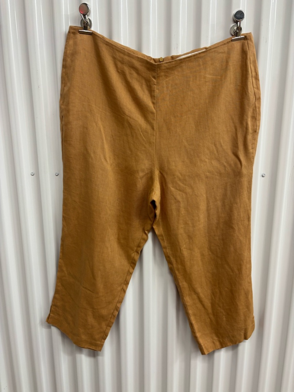 Vintage camel colored 100% linen capris